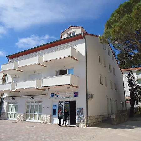 M. De Dominisa 5 Apartment Rab Town Exterior photo