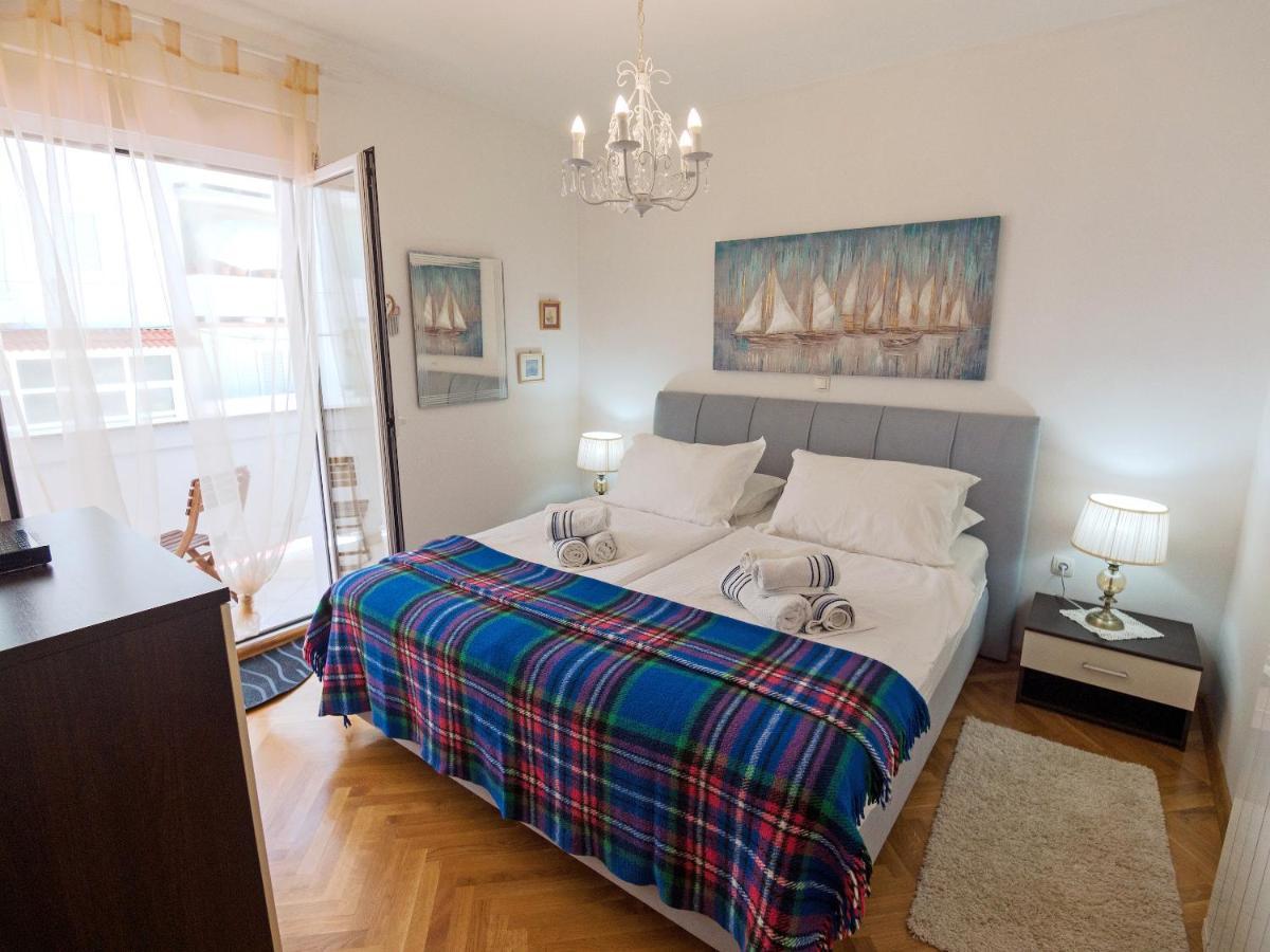 Apartment M. De Dominisa 5 *