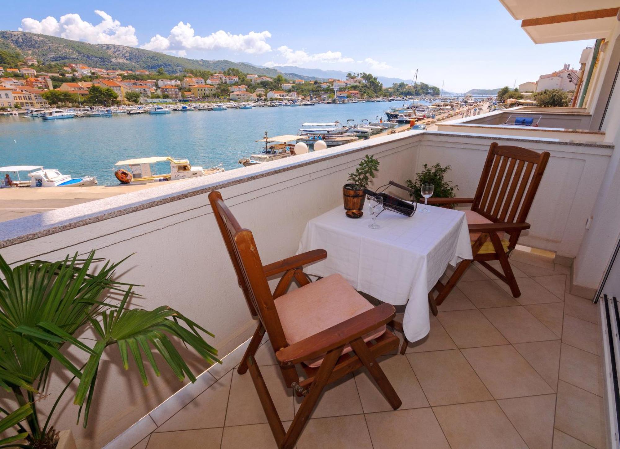 M. De Dominisa 5 Apartment Rab Town