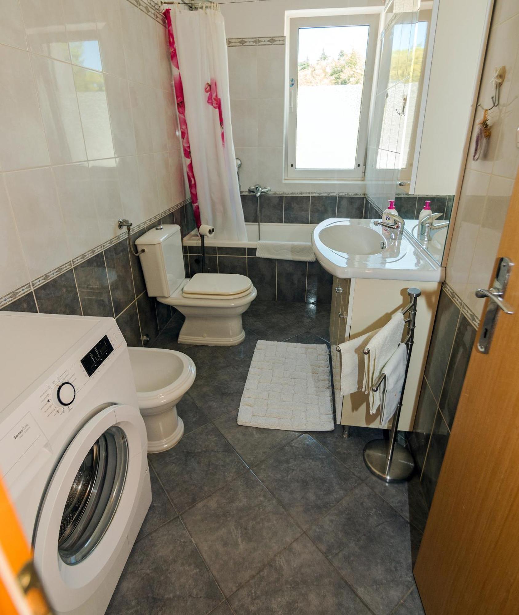 Apartment M. De Dominisa 5 *